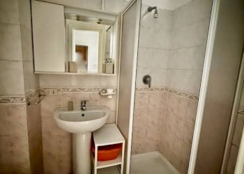 Bagno - Quadrilocale via Italia, 40, Biella - foto 15