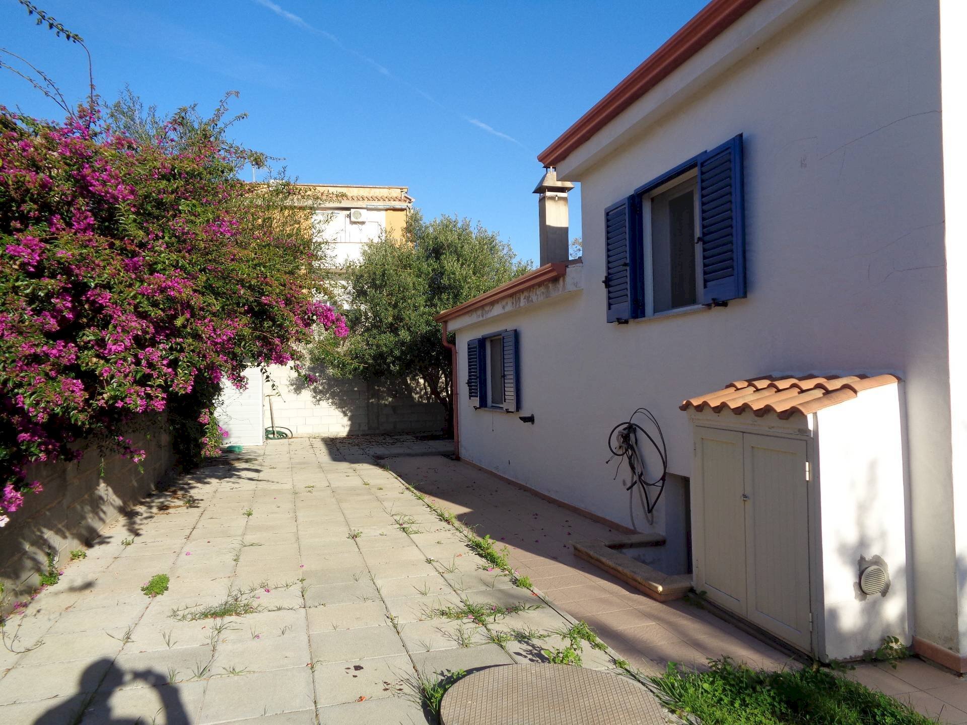 Foto 2 - Casa indipendente Via del francese
 
2, Calasetta - foto 2