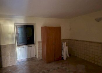 Cantina - Rustic contrada Campo Mirabello, 109, Montebello di Bertona - photo 16