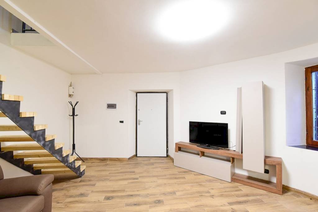 Salone - Three-room apartment via al Lago, 10, Alserio - photo 1