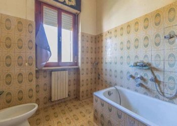 Bagno - Trilocale via Scandarello, Rieti - foto 4