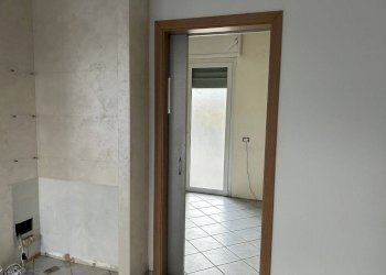 Stanza non arredata - Negozio corso Nizza, 43, Cuneo (zona Centro) - foto 6