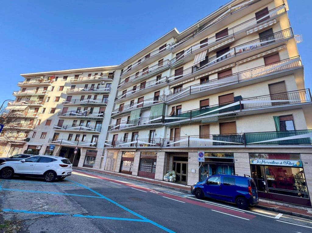 Facciata - Quadrilocale via dei Giardini, 40, Cossato - foto 1