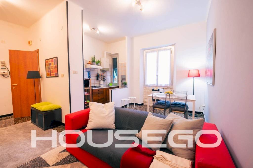 Salone - Quadrilocale piazza Adriatico, 12, Genova (zona Staglieno) - foto 1