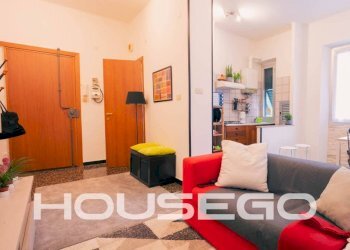 Salone - Quadrilocale piazza Adriatico, 12, Genova (zona Staglieno) - foto 2