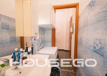 Bagno - Quadrilocale piazza Adriatico, 12, Genova (zona Staglieno) - foto 18