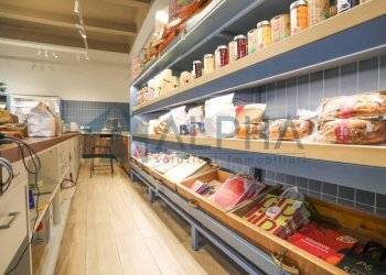 Interno non residenziale - Negozio corso Armando Diaz, Forlì - foto 10