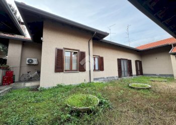 Villa a Schiera Via Monte Sabotino, Galliate - foto 8