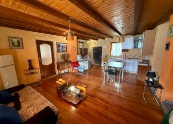 Apartment Frazione Baravex Dessous, Nus - photo 1