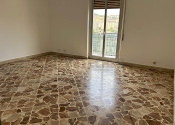 IMG-20251016-WA0050.jpg - Trilocale via Niscemi 186, Caltanissetta - foto 3