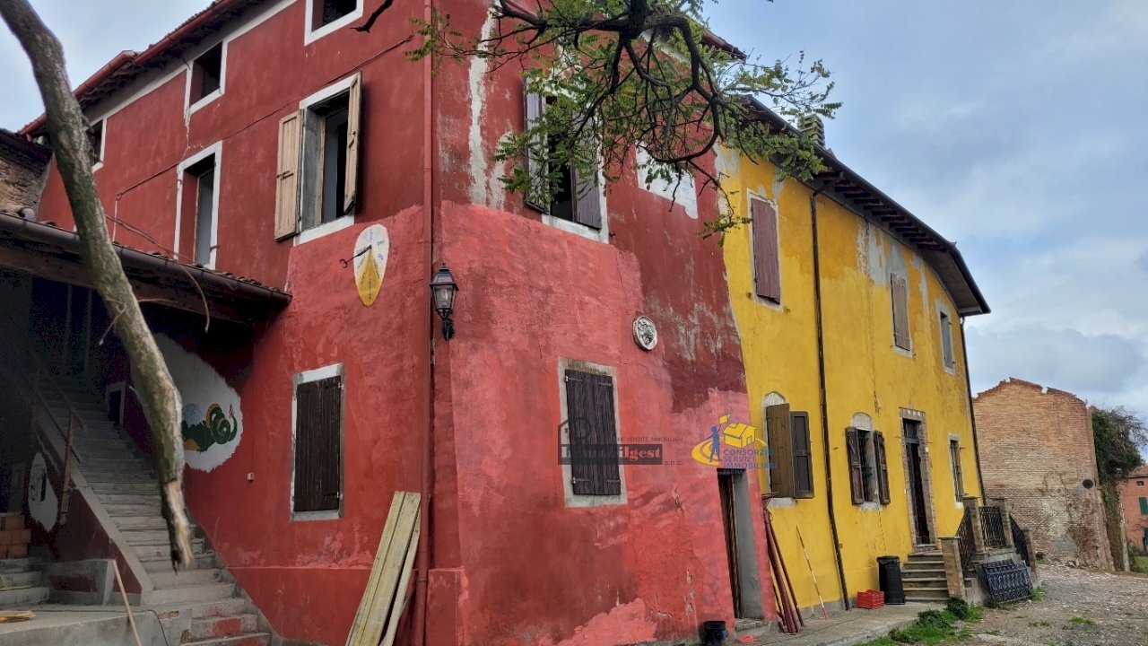 20251118_115835.jpg - Portion of a house Strada Casatico 38, Langhirano - photo 3