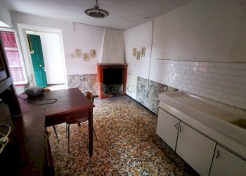 cucina con camino - Three-room apartment Follo - photo 2