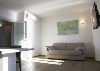 PHOTO-2025-01-25-09-26-23.jpg - Quadrilocale Via Mazzini 1, Belgirate - foto 2