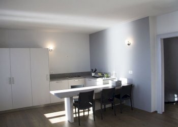 PHOTO-2025-01-25-09-26-24.jpg - Quadrilocale Via Mazzini 1, Belgirate - foto 3