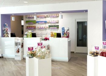 design-farmacia-negozio-1-1024x1024.jpg - Capannone Via Matteo Civitali, Lucca - foto 3