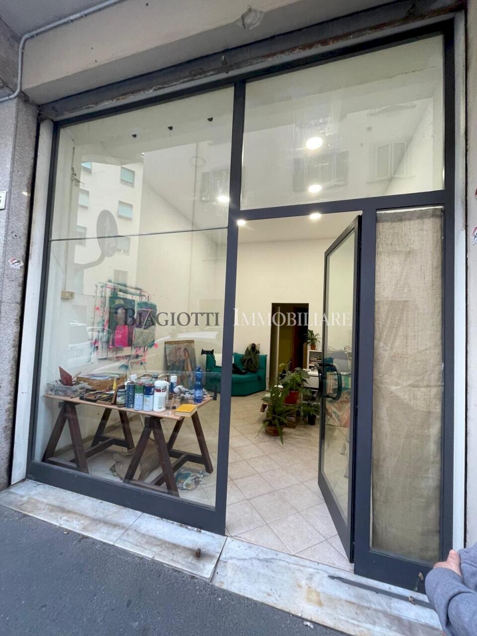 PHOTO-2025-11-20-15-16-53.jpg - Commercial Premises Livorno - photo 1