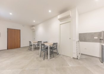 27.jpg - Four-room apartment Via Salaria, Monterotondo - photo 1