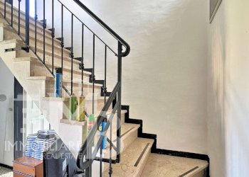 SCALA INTERNA.jpg - Apartment Via Chiesa di Calcinara, Uscio - photo 5