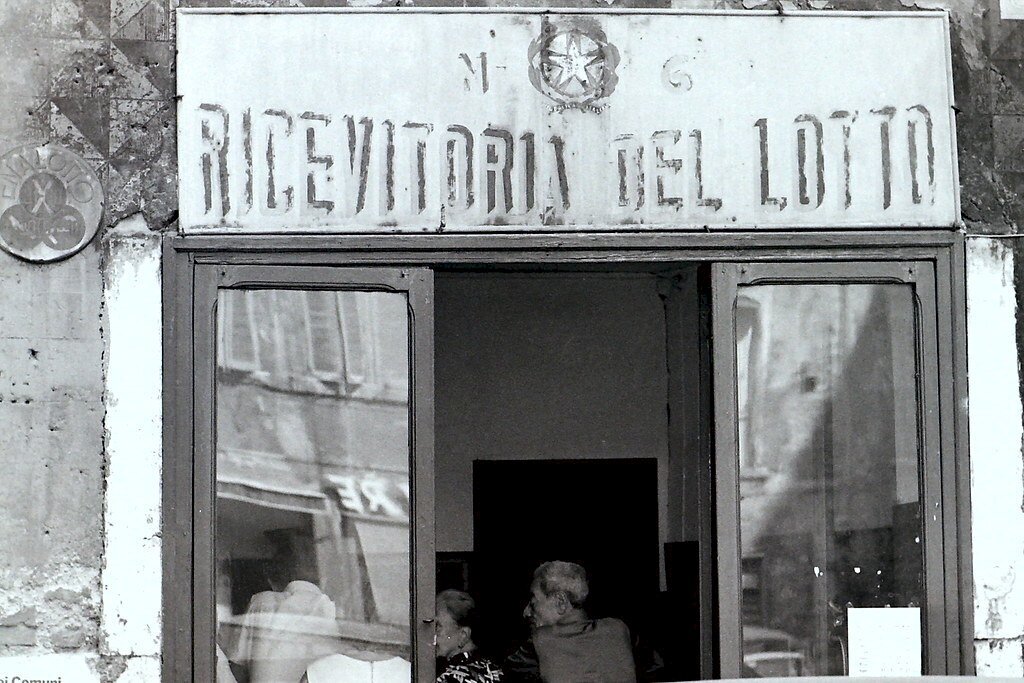 3.jpg - Stationery - Bookshop VIA ROMA, Treviglio - photo 2