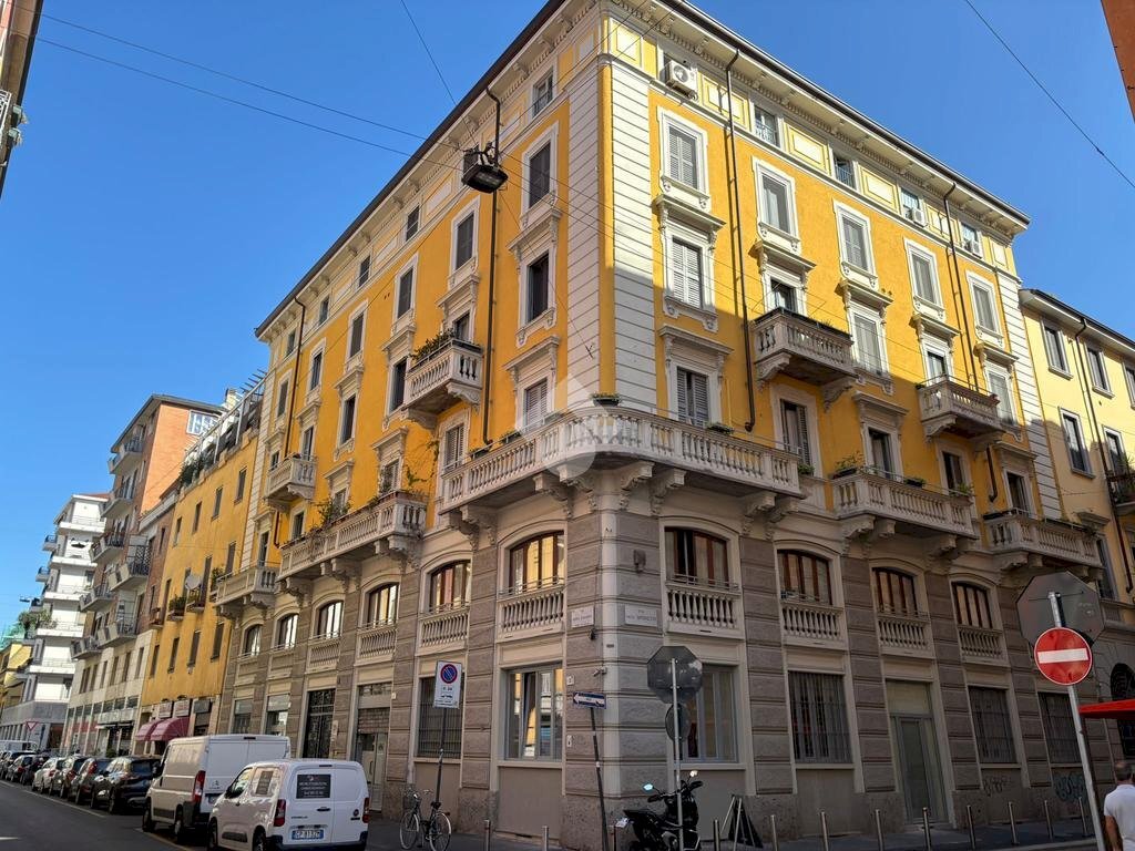 Two-room apartment Via Cicco Simonetta, Milano (neighborhood Ticinese) - photo 1