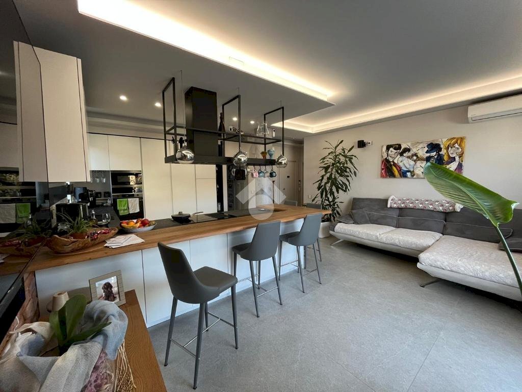 Four-room apartment Via Vittorio Alfieri, Corsico - photo 2