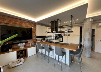 Four-room apartment Via Vittorio Alfieri, Corsico - photo 1