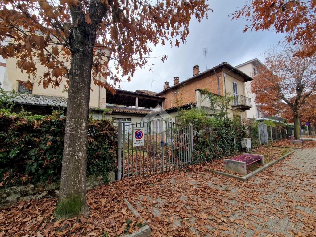 Casa indipendente Piazza Guglielmo Marconi, Villafranca d'Asti - foto 3