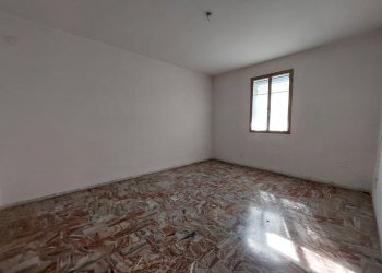 Sala - Casa indipendente via Correcchio, 106, frazione Sasso Morelli, Imola - foto 4