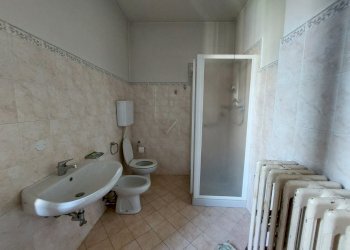 Bagno - Casa indipendente via Correcchio, 106, frazione Sasso Morelli, Imola - foto 7