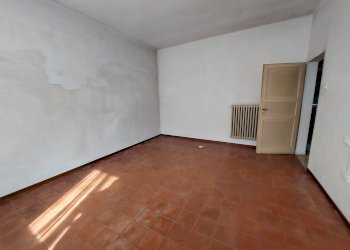 Camera - Casa indipendente via Correcchio, 106, frazione Sasso Morelli, Imola - foto 10