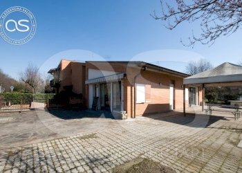 L\'esterno della villa - Casa semi indipendente via Giovanni Boccaccio
 
21, Manerbio - foto 2