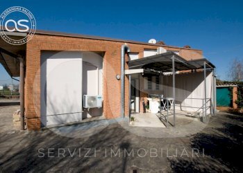 L\'esterno della villa - Casa semi indipendente via Giovanni Boccaccio
 
21, Manerbio - foto 8