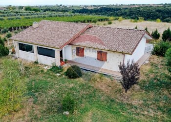 Casa all\'aperto - Villa C.da San Basile
 
17, Orsogna - foto 1
