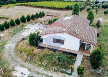 Casa all\'aperto - Villa C.da San Basile
 
17, Orsogna - foto 2