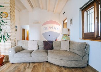 Soggiorno - Villa C.da San Basile
 
17, Orsogna - foto 15