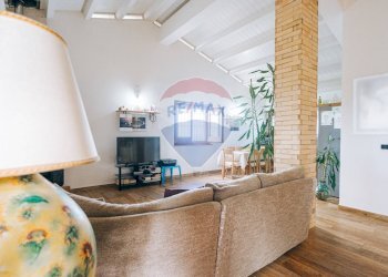 Soggiorno - Villa C.da San Basile
 
17, Orsogna - foto 16