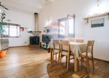 Sala da pranzo - Villa C.da San Basile
 
17, Orsogna - foto 23