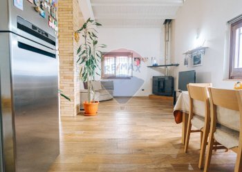 Sala da pranzo - Villa C.da San Basile
 
17, Orsogna - foto 24