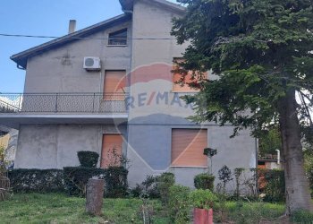 Casa all\'aperto - Casa semi indipendente via Francesco Verlengia
 
10, Altino - foto 1