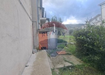 Giardino - Casa semi indipendente via Francesco Verlengia
 
10, Altino - foto 34