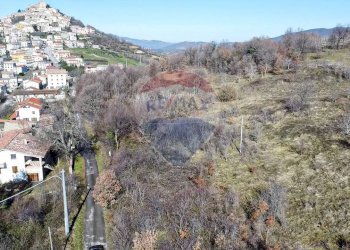 Vista delle montagne - Terreno edificabile Via Cerreto
 
25, Carunchio - foto 9