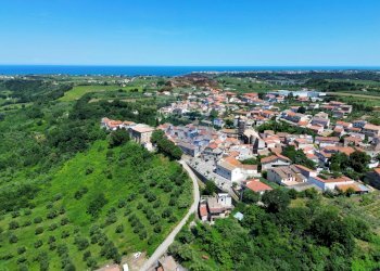 Vista dell\'acqua - Casa semi indipendente Località Sant'Apollinare Via A. Moro
 
7, San Vito Chietino - foto 1