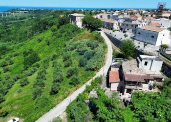 Casa all\'aperto - Casa semi indipendente Località Sant'Apollinare Via A. Moro
 
7, San Vito Chietino - foto 4