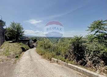Vista delle montagne - Casa semi indipendente Località Sant'Apollinare Via A. Moro
 
7, San Vito Chietino - foto 67