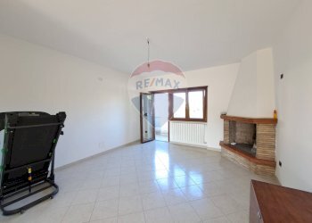 Stanza vuota - Appartamento Via Corradino Marciani
 
113, Lanciano - foto 5