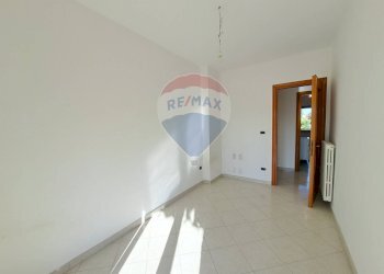 Stanza vuota - Appartamento Via Corradino Marciani
 
113, Lanciano - foto 32