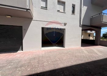 Edificio all\'aperto - Locale Commerciale Via Nazionale
 
551, Altino - foto 2