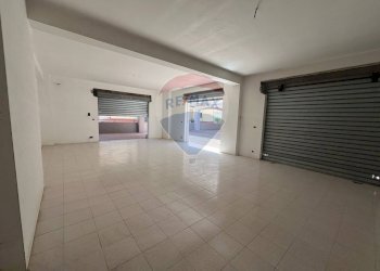 Stanza vuota - Locale Commerciale Via Nazionale
 
551, Altino - foto 5