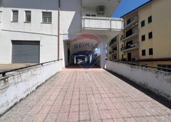 Edificio all\'aperto - Locale Commerciale Via Nazionale
 
551, Altino - foto 13