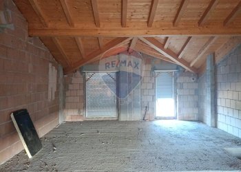 Stanza vuota - Villa a Schiera Via Borgata Perilli
 
34, Santa Maria Imbaro - foto 17